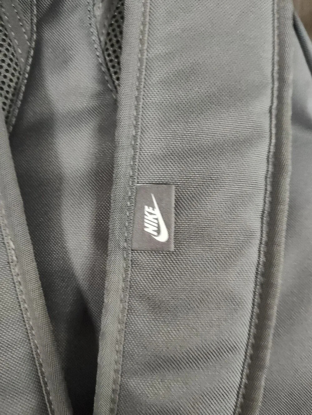 Nike Heritage Sweep BackpackNike Capacity 1,526 CU IN